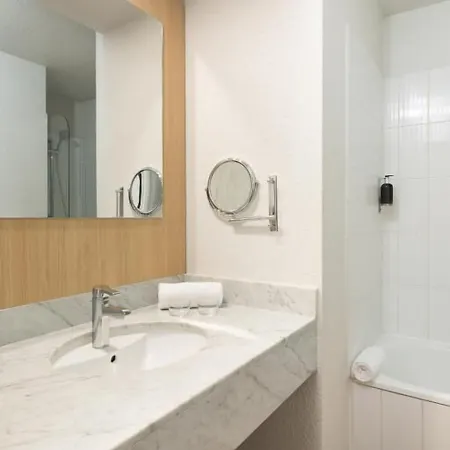 Innes By Happyculture 4*