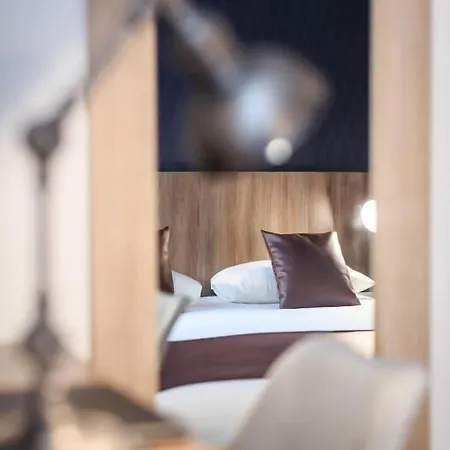 Innes By Happyculture 4*