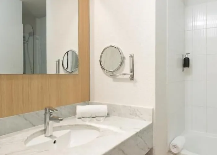 Innes By Happyculture 4*